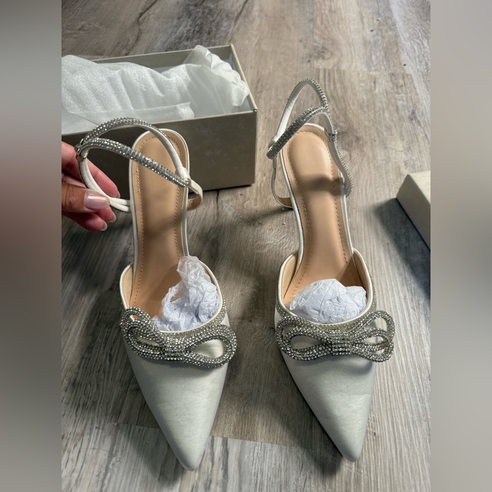 Bridal Shoes with Rhinestone Bow
